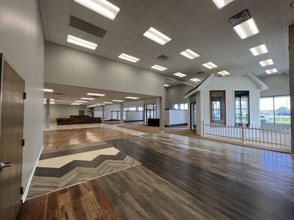 Lima/Orlando Commercial Center: 6210-6230 Lima Road, Fort Wayne, IN 416818